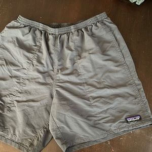 Patagonia Shorts Mens Sz M  Gray Baggies